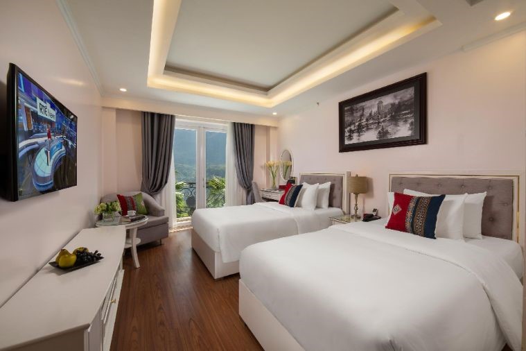 Phòng Deluxe Twin Hướng núi